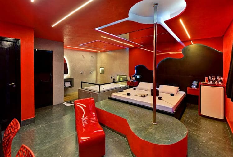 Eros Motel thumbnail 4