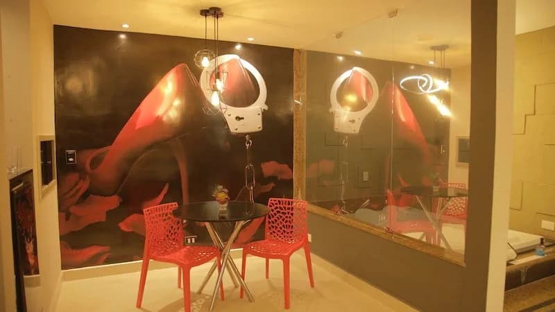 Shop Motel thumbnail 2