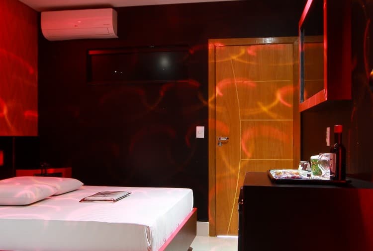 Motel Diamantes thumbnail 3