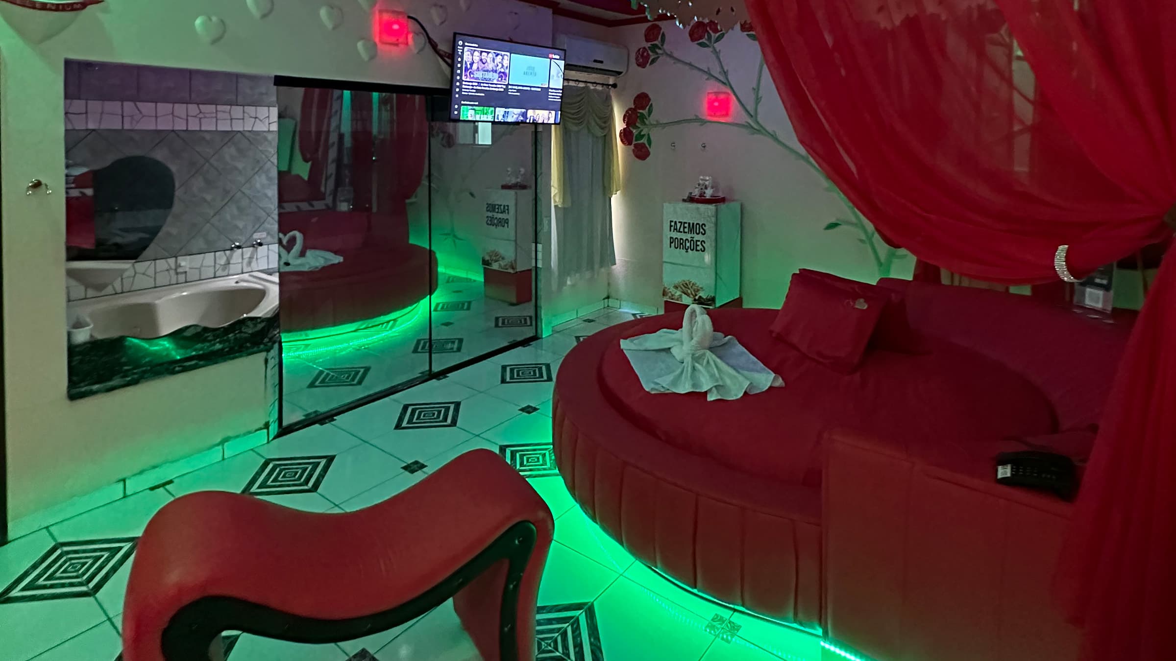 Millenium Motel thumbnail 3